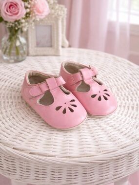 Vintage 1960's Pink Leather Baby Shoes T Strap W/ Flat Bow Sz 3